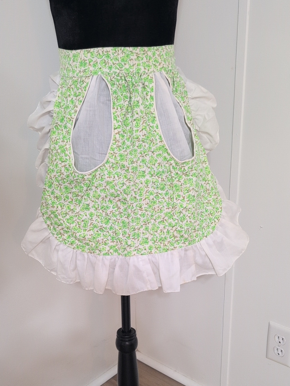 Vintage Egg Collecting Green Floral Ruffle Apron Skirt Handmade